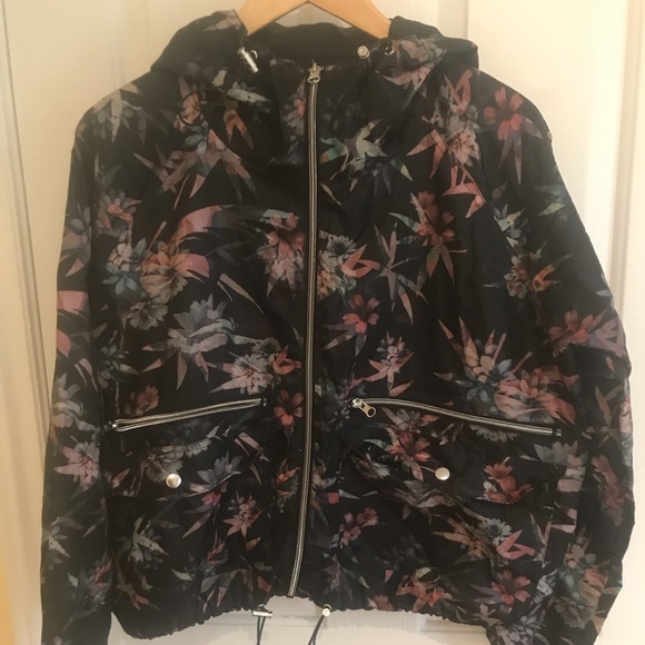 Rain jacket - Picture 2 of 5